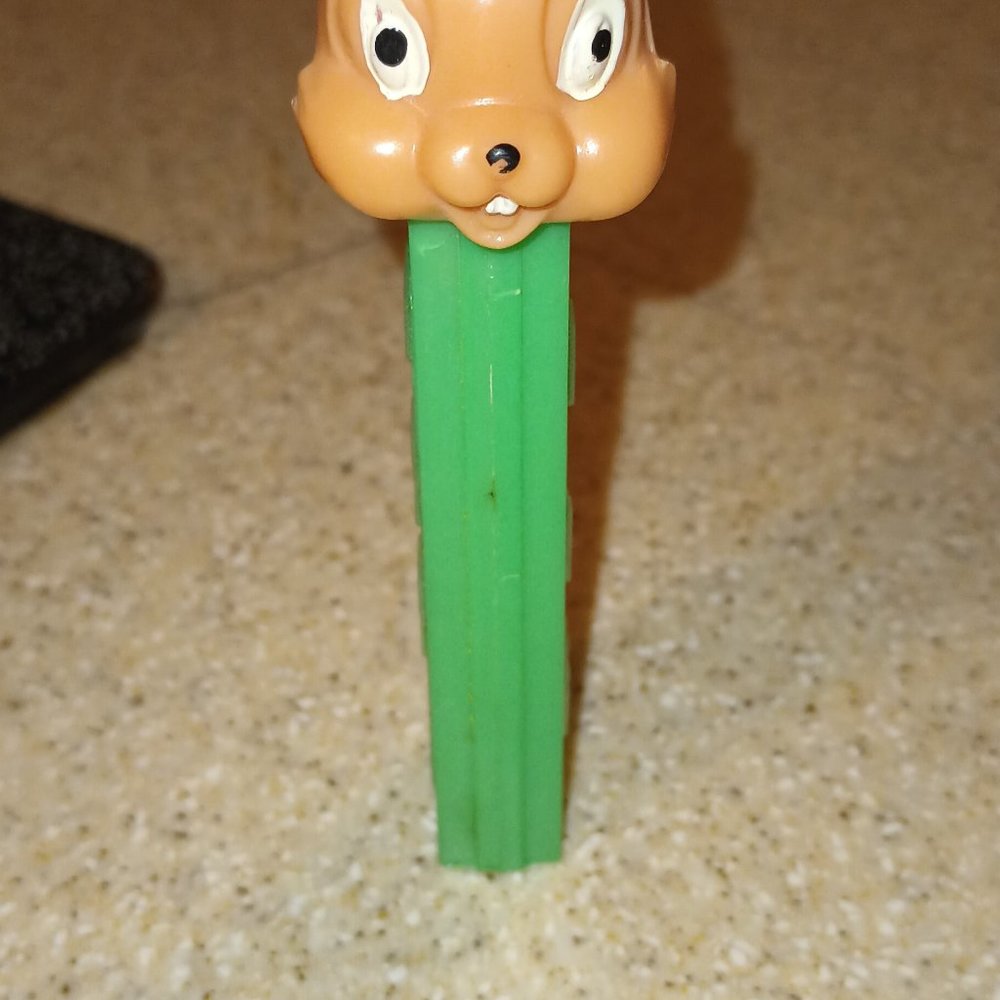 Vintage 1976 Thumper Pez